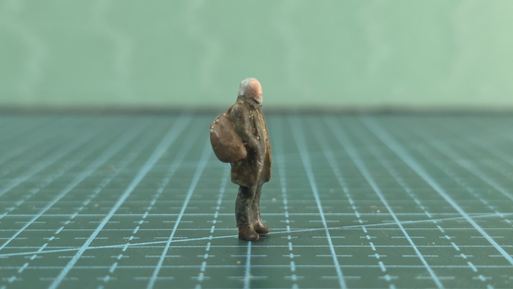 Weathered Wanderer — HO Scale Figure